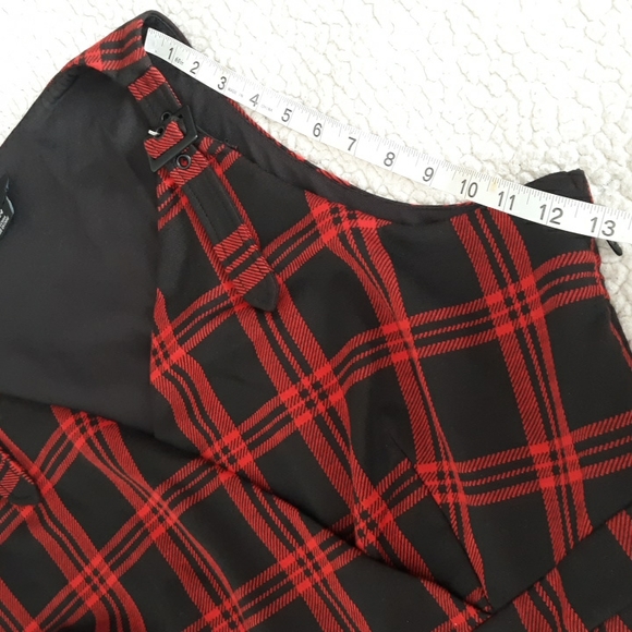 CCX City Chic XXL/24 Red Black Plaid Pleated Buckle Strap V-Neck Dress - Picture 8 of 14